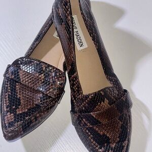 Steve Madden Brown Flats with Snakeskin Pattern